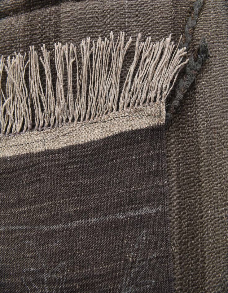 Detail image of 5' 9 x 8'  Hand Woven Kilim Modern Wool Rug