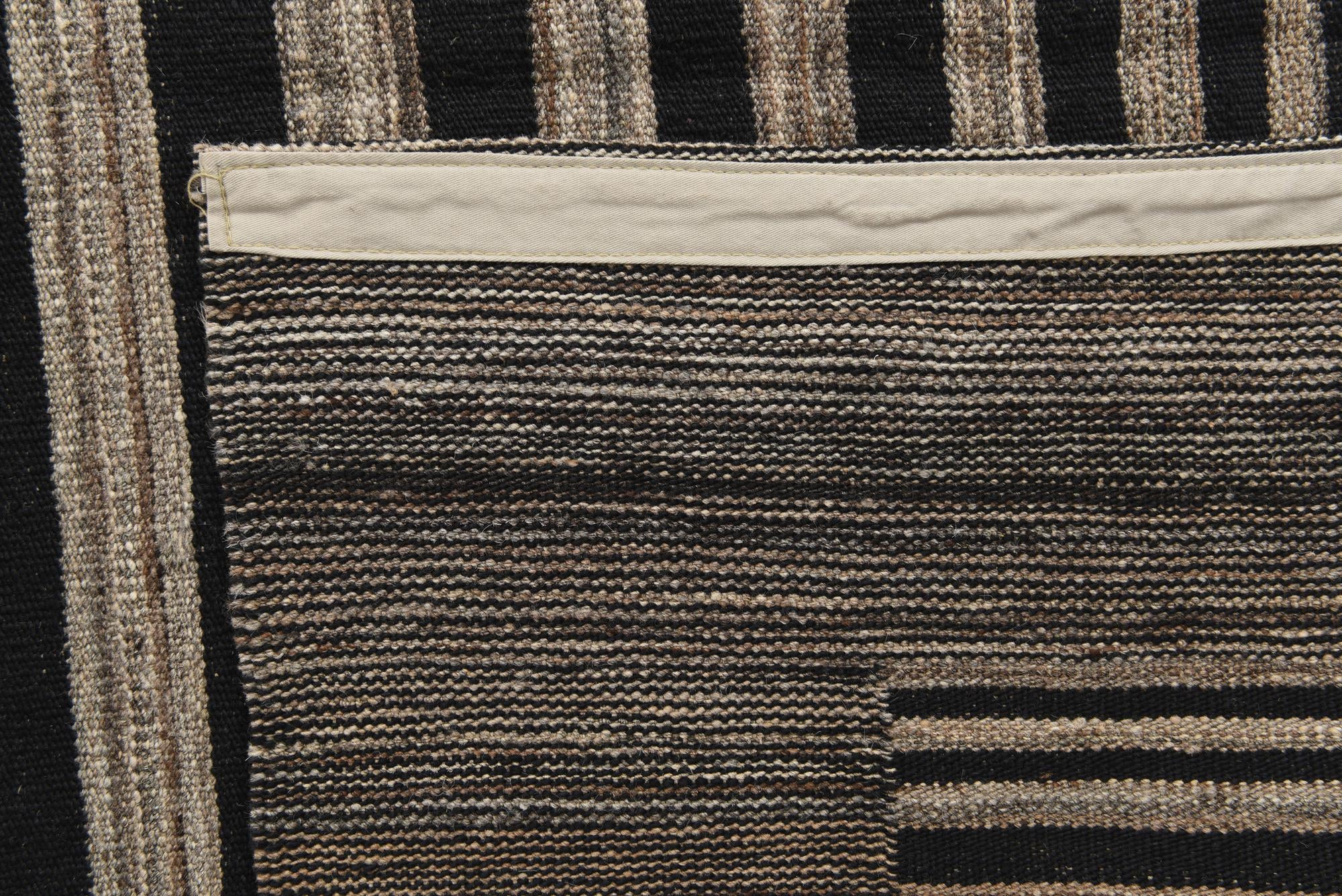 5' 3 x 6' 5 Hand Woven Kilim Modern Wool Rug