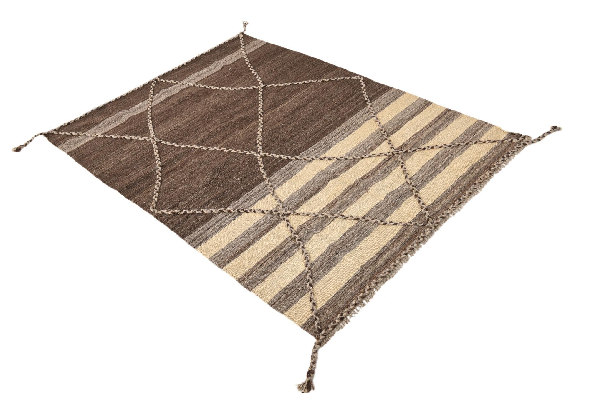 4' 2 x 6' Hand Woven Kilim Modern Wool Rug