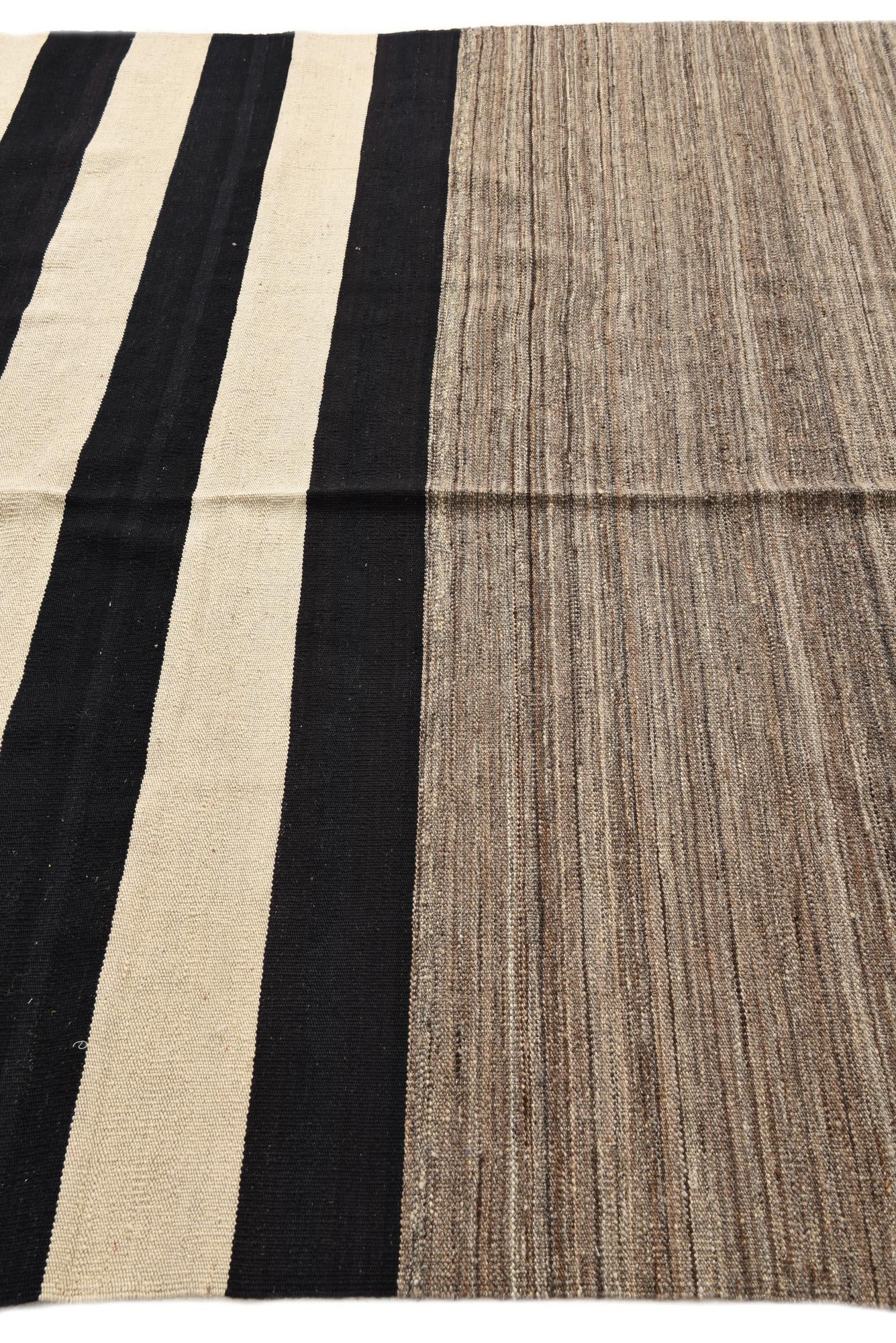 6' 8 x 9' 8 Hand Woven Kilim Modern Wool Rug