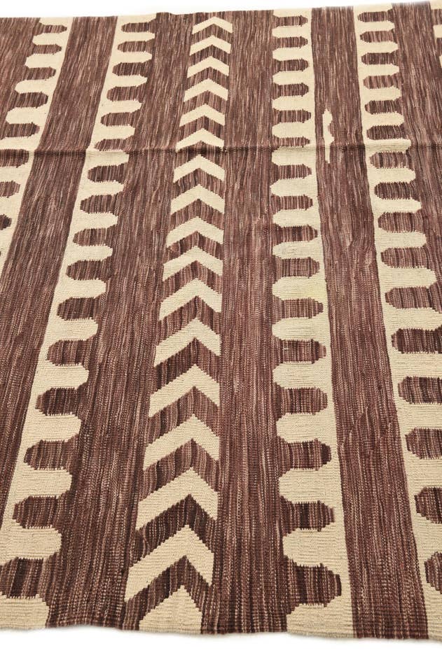 Detail image of 5' 9 x 7' 4 Hand Woven Kilim Modern Wool Rug