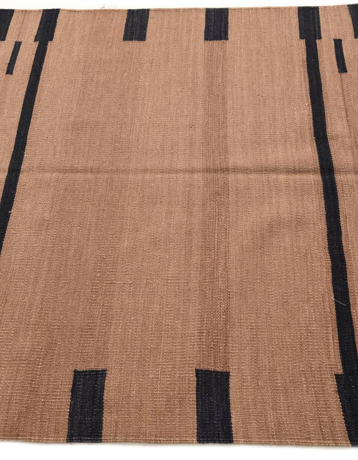 Detail image of 4' 2 x 5' 6  Hand Woven Kilim Modern Wool Rug
