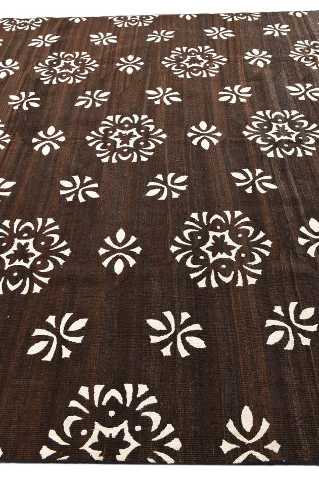 Detail image of 8' 7 x 9' 9 Hand Woven Kilim Modern Rug