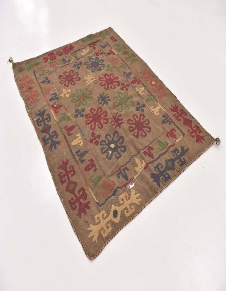 Detail image of 4' 10 x 6' 4 Hand Woven Kilim Suzani Wool Rug