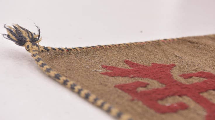 Detail image of 4' 10 x 6' 4 Hand Woven Kilim Suzani Wool Rug