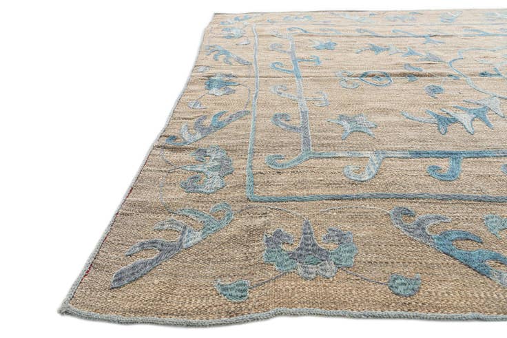 Detail image of 5' 8 x 7' 8 Hand Woven Kilim Suzani Wool Rug