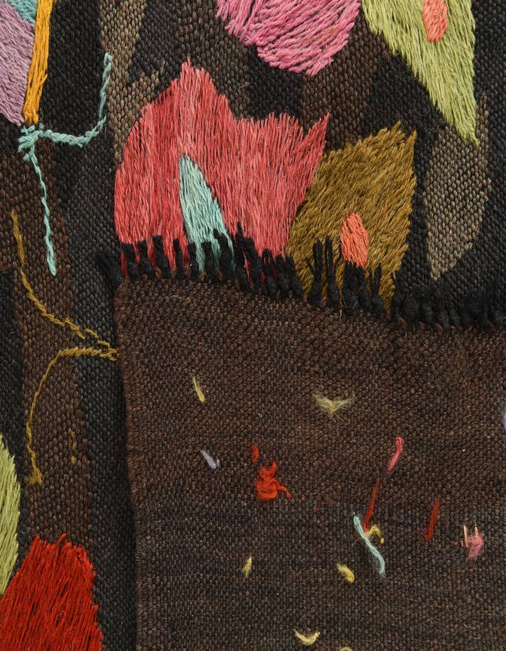 Detail image of 5' 4 x 7' 8  Hand Woven Kilim Suzani Wool Rug