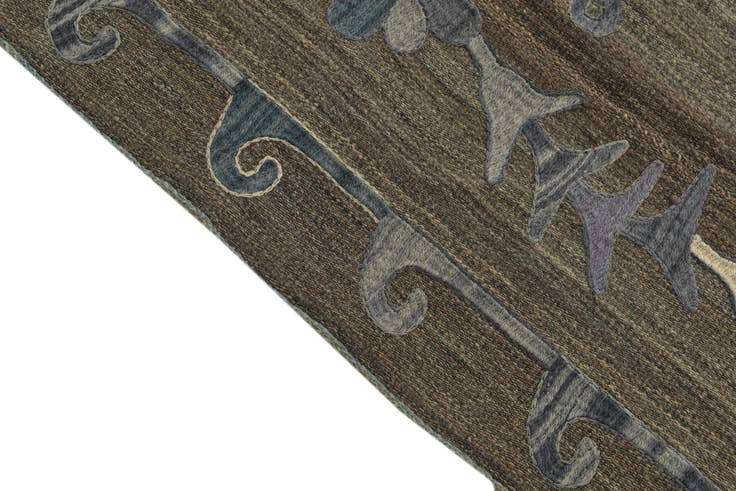 Detail image of 4' 7 x 6' 7 Hand Woven Kilim Suzani Wool Rug