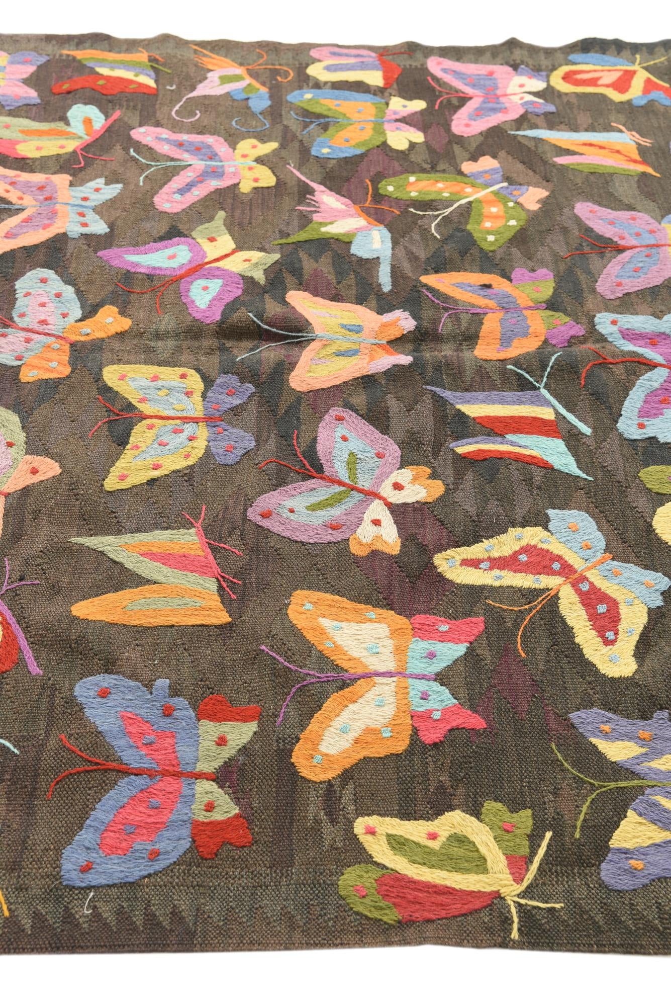 5' 3 x 7' 9 Hand Woven Kilim Suzani Wool Rug