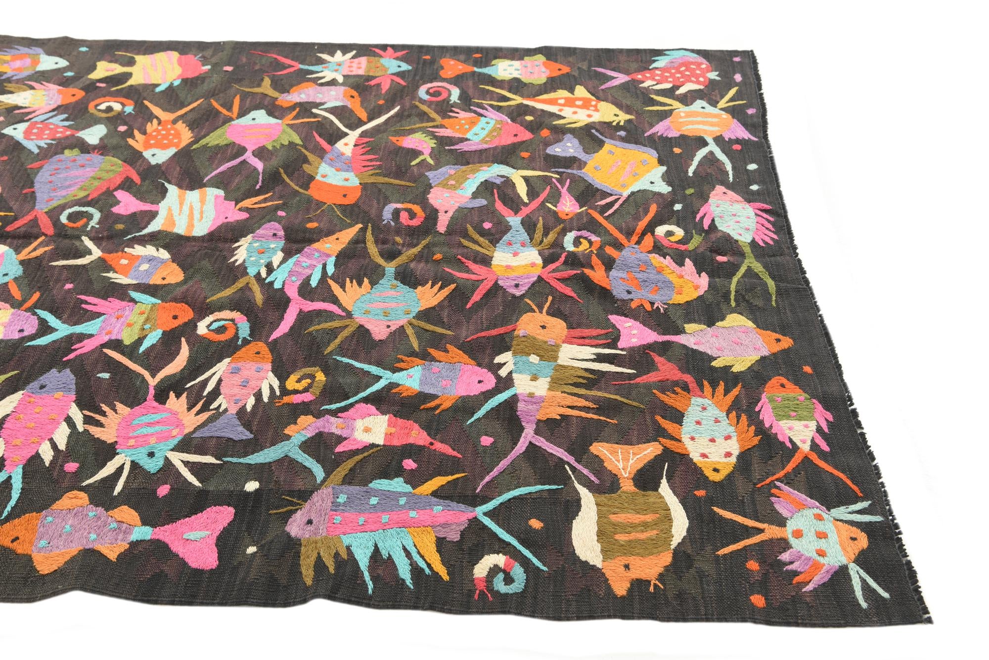 4' 7 x 6' 3 Hand Woven Kilim Suzani Wool Rug