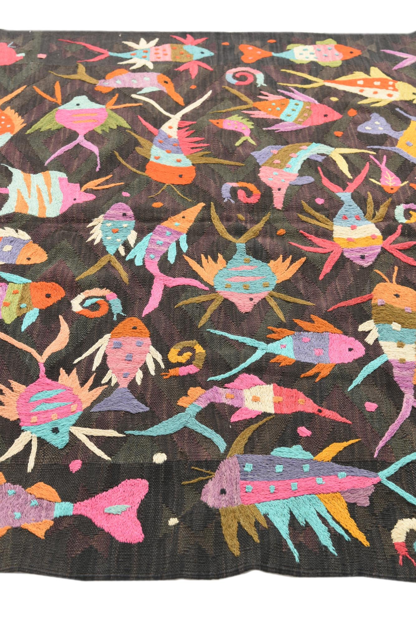 4' 7 x 6' 3 Hand Woven Kilim Suzani Wool Rug