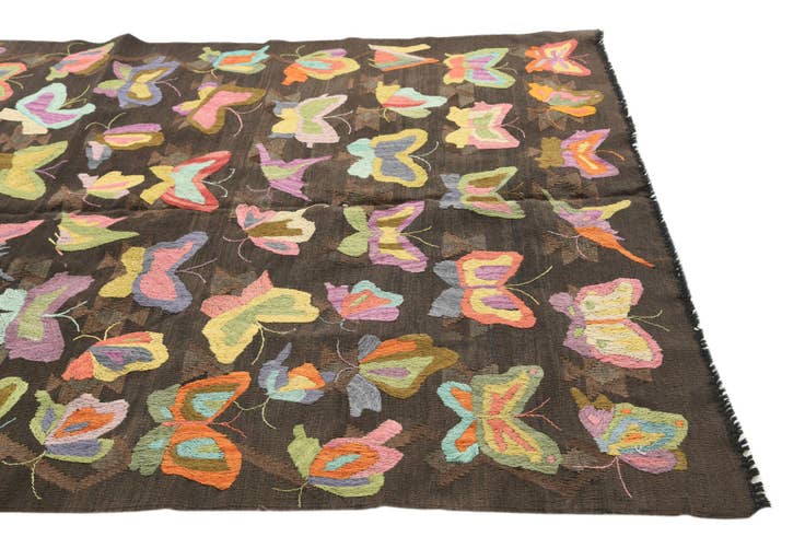 Detail image of 4' 10 x 6' 6 Hand Woven Kilim Suzani Wool Rug