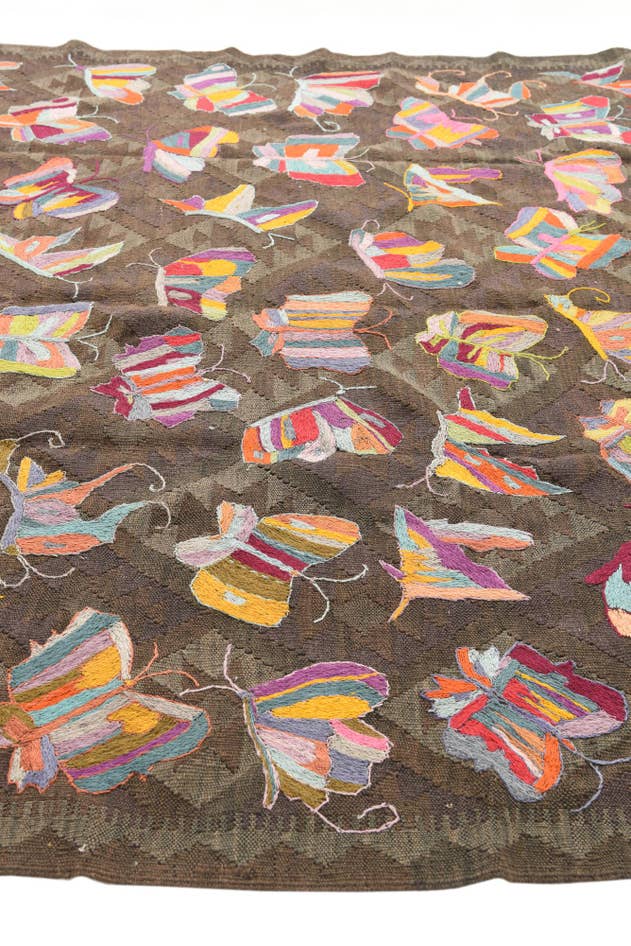 Detail image of 6' 4 x 9' 2 Hand Woven Kilim Suzani Wool Rug