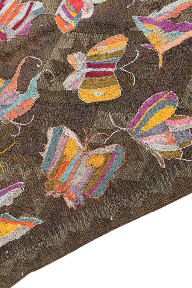 Detail image of 6' 4 x 9' 2 Hand Woven Kilim Suzani Wool Rug