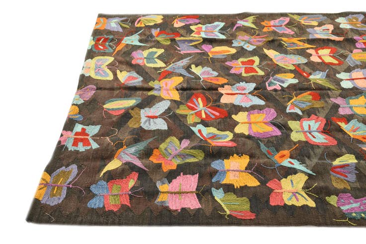 Detail image of 5' 3 x 7' 4 Hand Woven Kilim Suzani Wool Rug