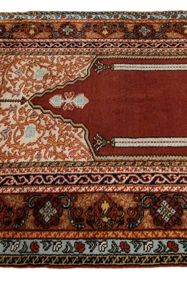 Detail image of 3' 7 x 5' 8 Hand Knotted Lahour Oriental Wool Rug