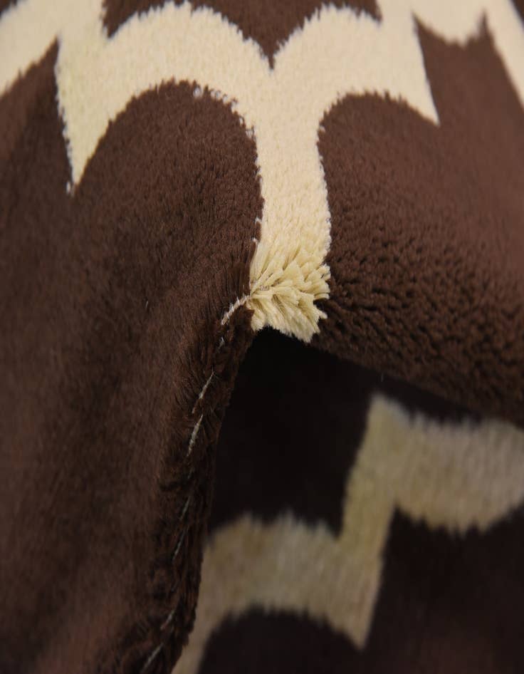 Detail image of 5' 3 x 7' 2 Lattice Rug