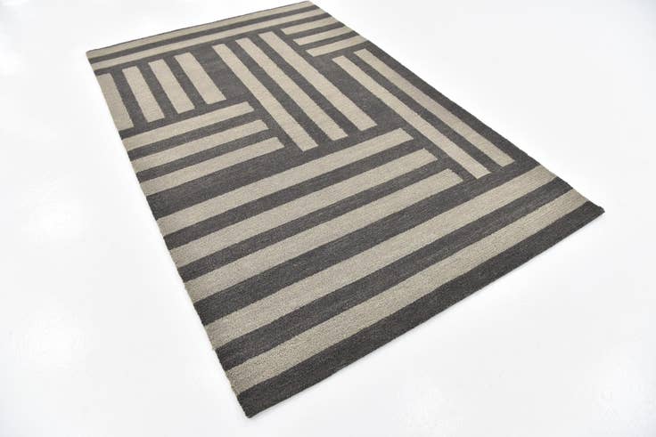 Detail image of 5' x 8' Luna Wool Rug