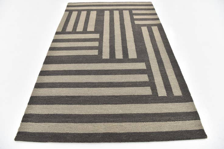 Detail image of 5' x 8' Luna Wool Rug