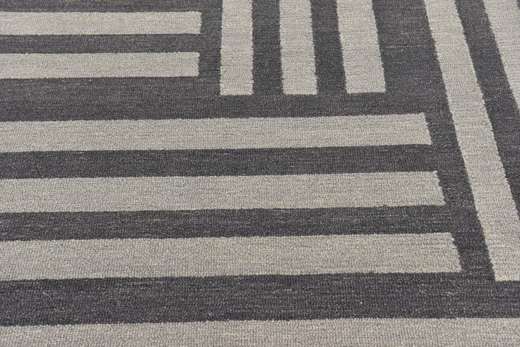 Detail image of 5' x 8' Luna Wool Rug