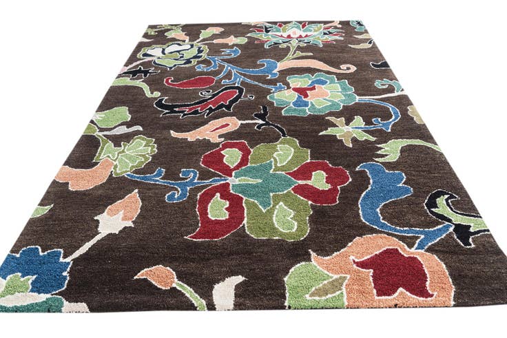 Detail image of 5' 1 x 8' Luna Rug