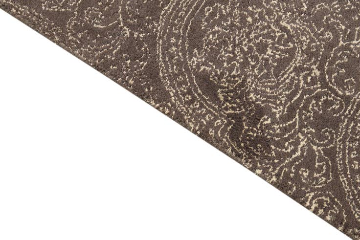 Detail image of 4' 10 x 7' 9 Luna Rug