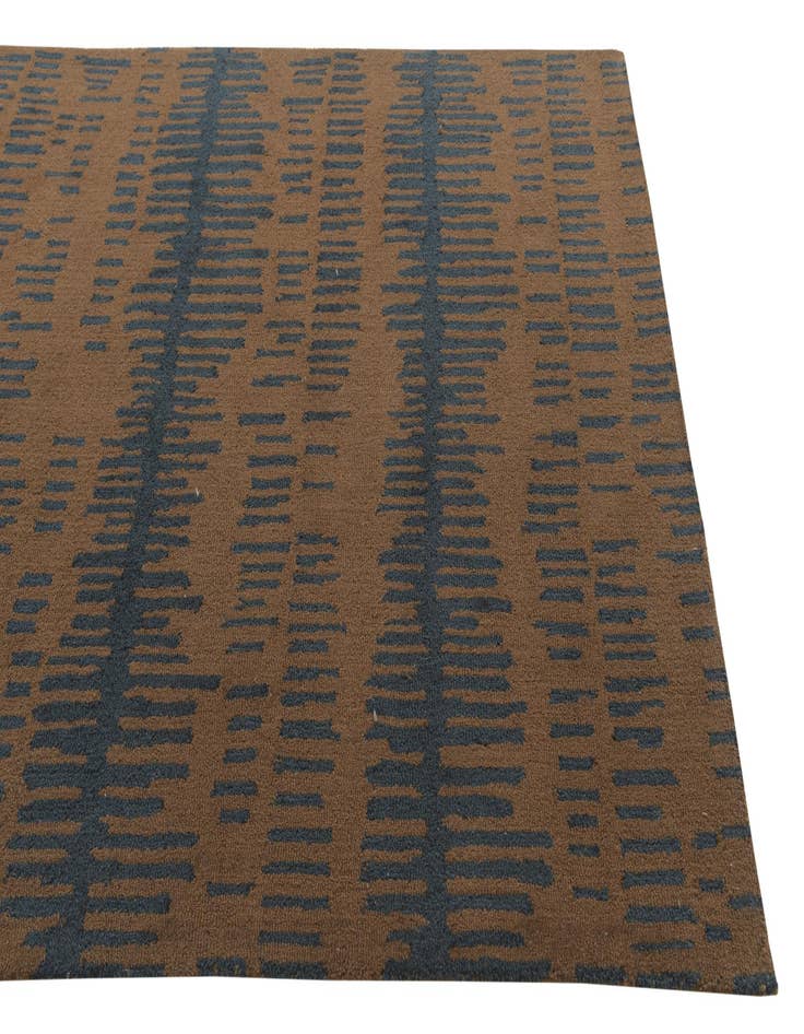 Detail image of  5' x 7' 9 Luna Wool Rug