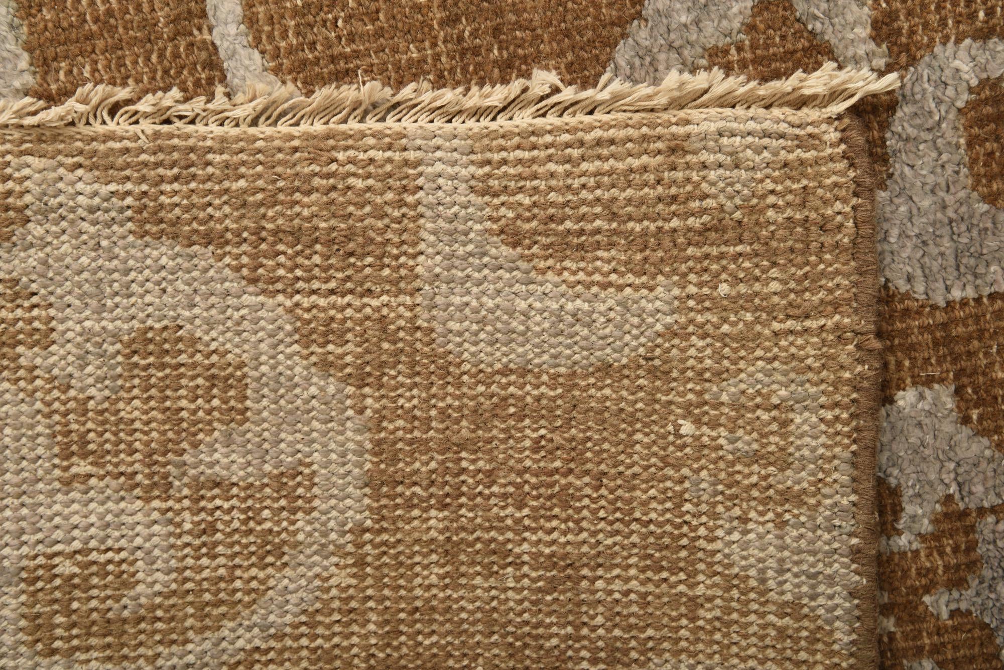 7' 6 x 9' 8 Hand Knotted Luna Wool Rug