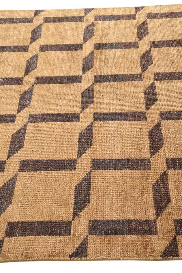 Detail image of 5' x 7' 10 Hand Knotted Luna Wool Rug