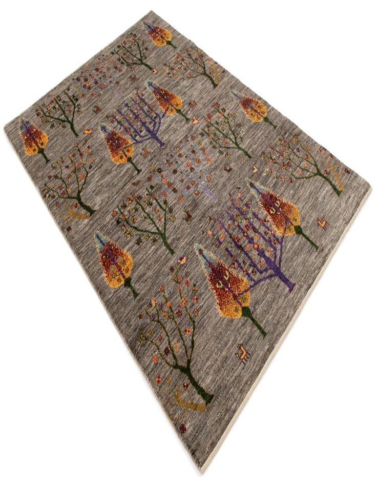 Detail image of 4' x 6' Luribaft Wool Rug