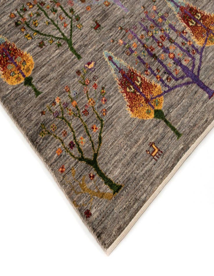 Detail image of 4' x 6' Luribaft Wool Rug