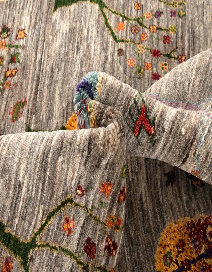 Detail image of 4' x 6' Luribaft Wool Rug