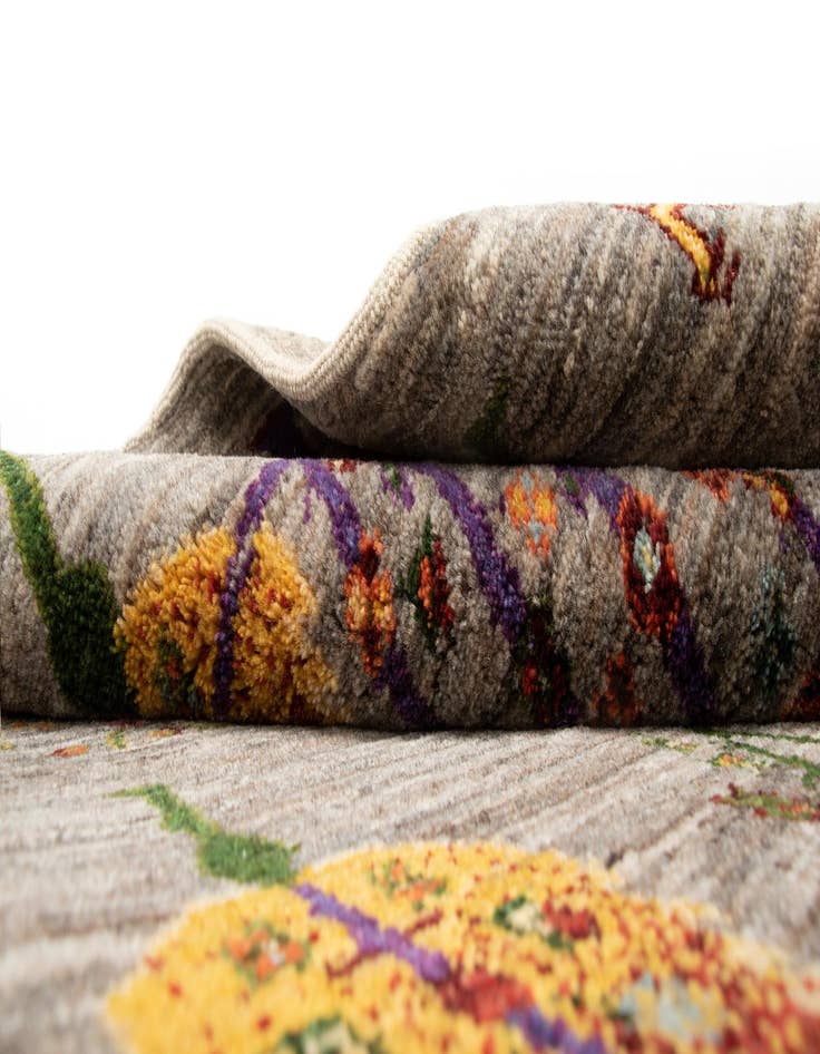 Detail image of 4' x 6' Luribaft Wool Rug