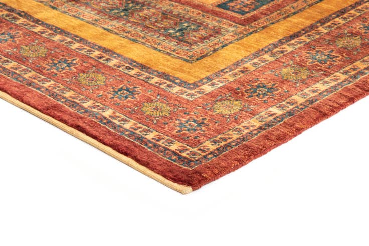 Detail image of 4' 9 x 6' 10 Luribaft Wool Rug