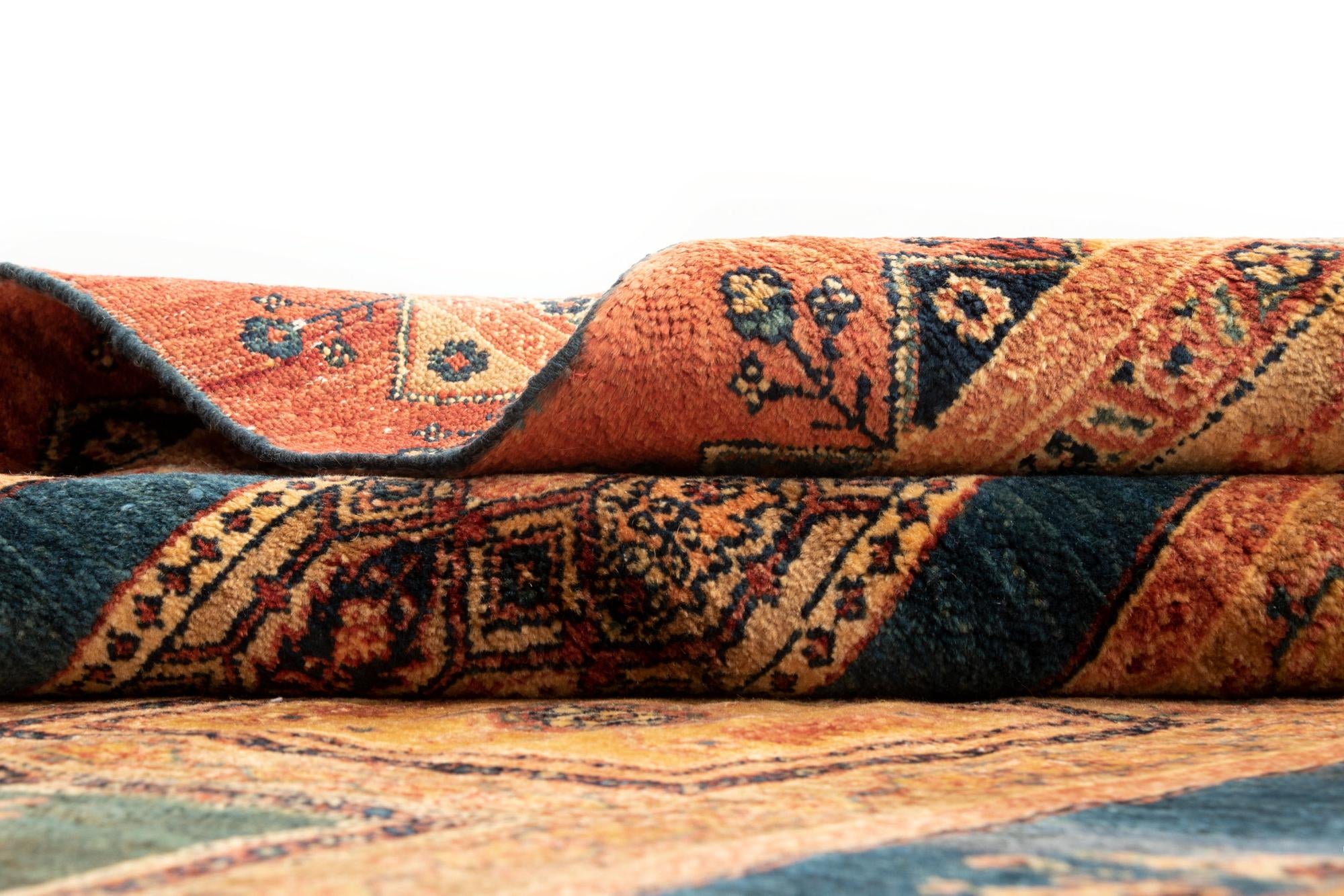 4' 8 x 6' 10 Luribaft Wool Rug