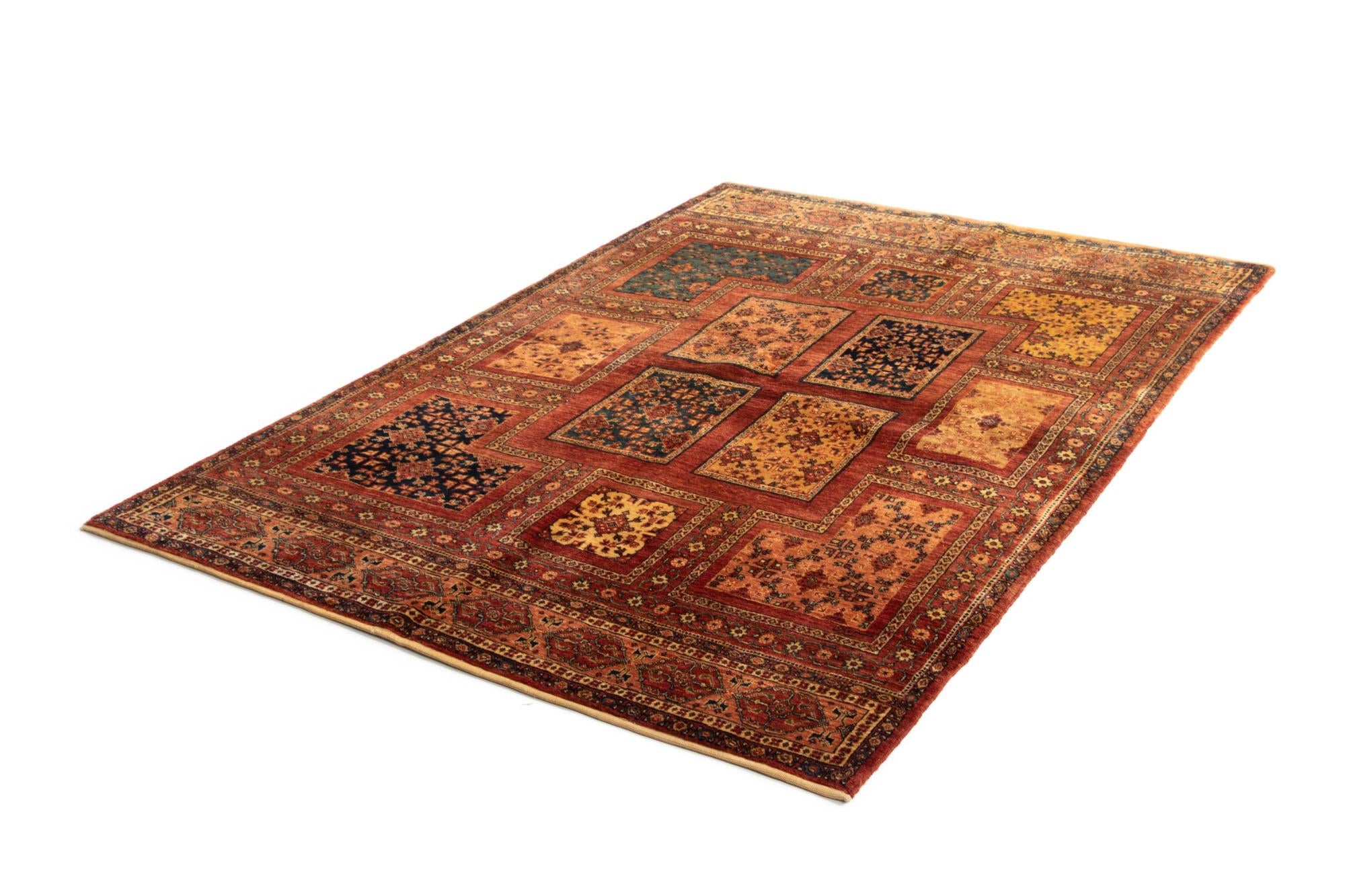 4' 7 x 6' 11 Luribaft Wool Rug