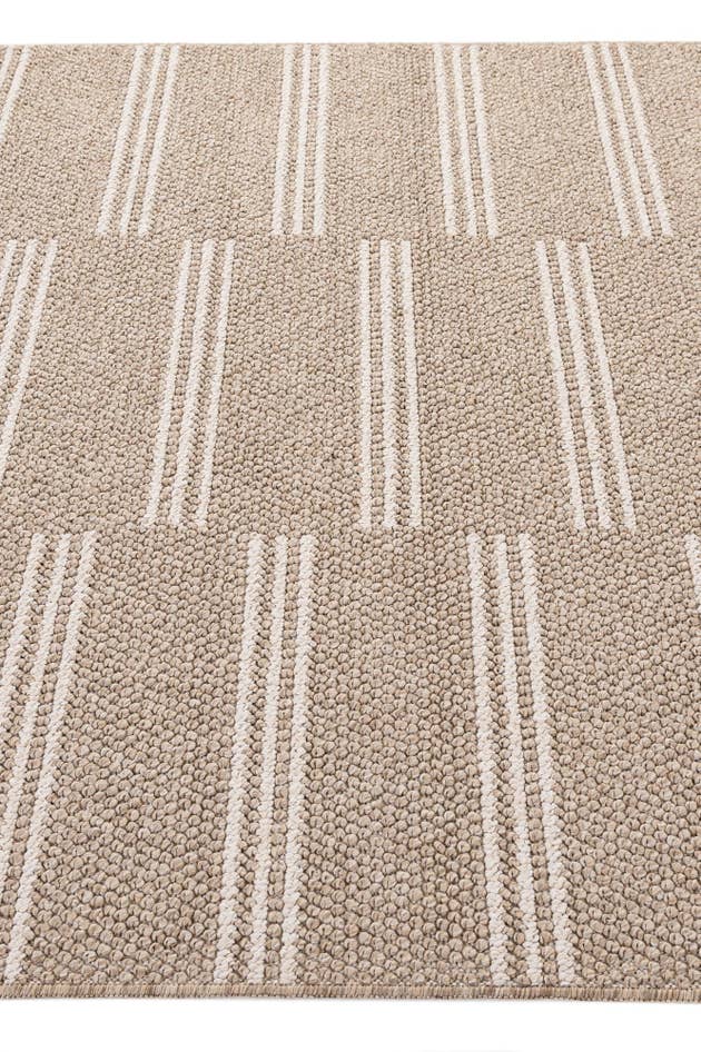 Detail image of 5' 4 x 7' 7 Machine Made Rug