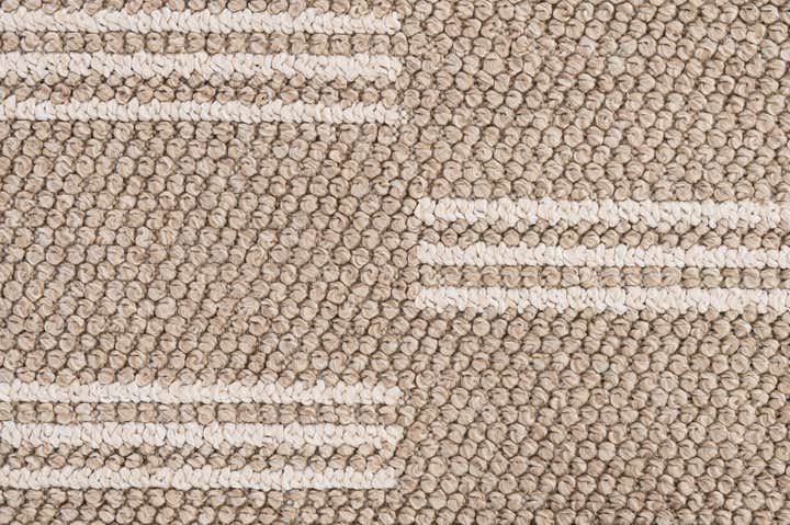 5' 4 x 7' 7 Machine Made Rug