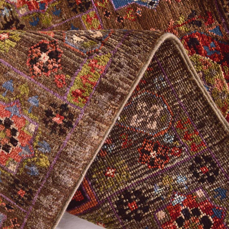Detail image of 2' 1 x 3' 1 Hand Knotted Mamluk Ziegler Rug