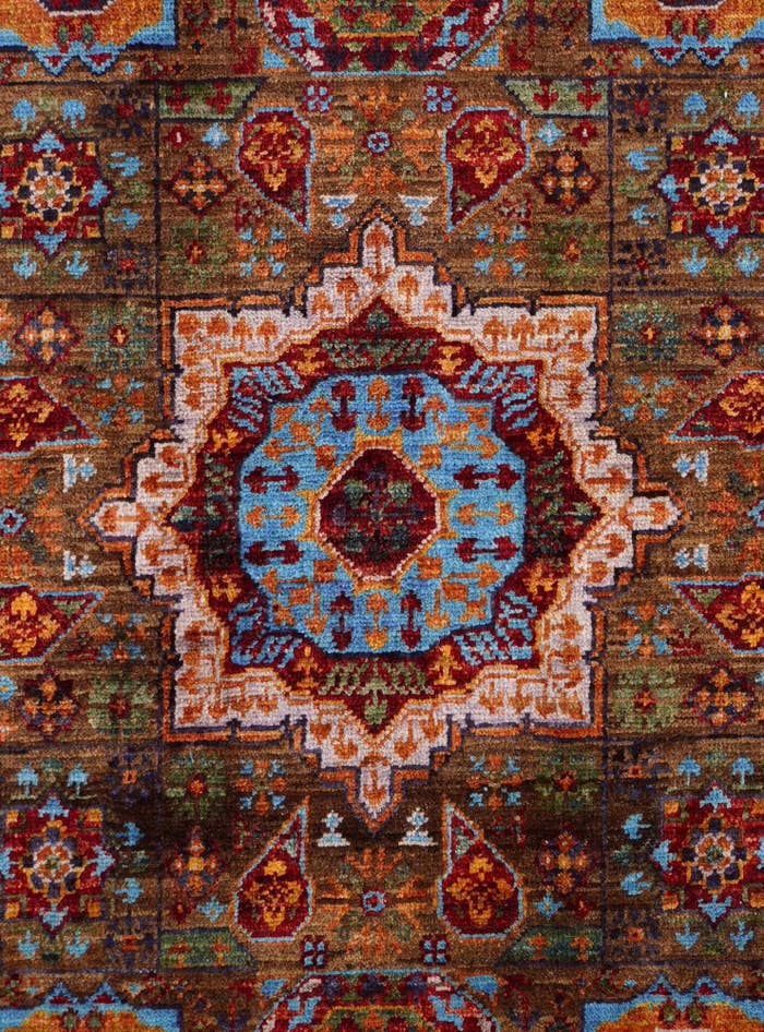 Detail image of 2' x 3' Hand Knotted Mamluk Ziegler Rug
