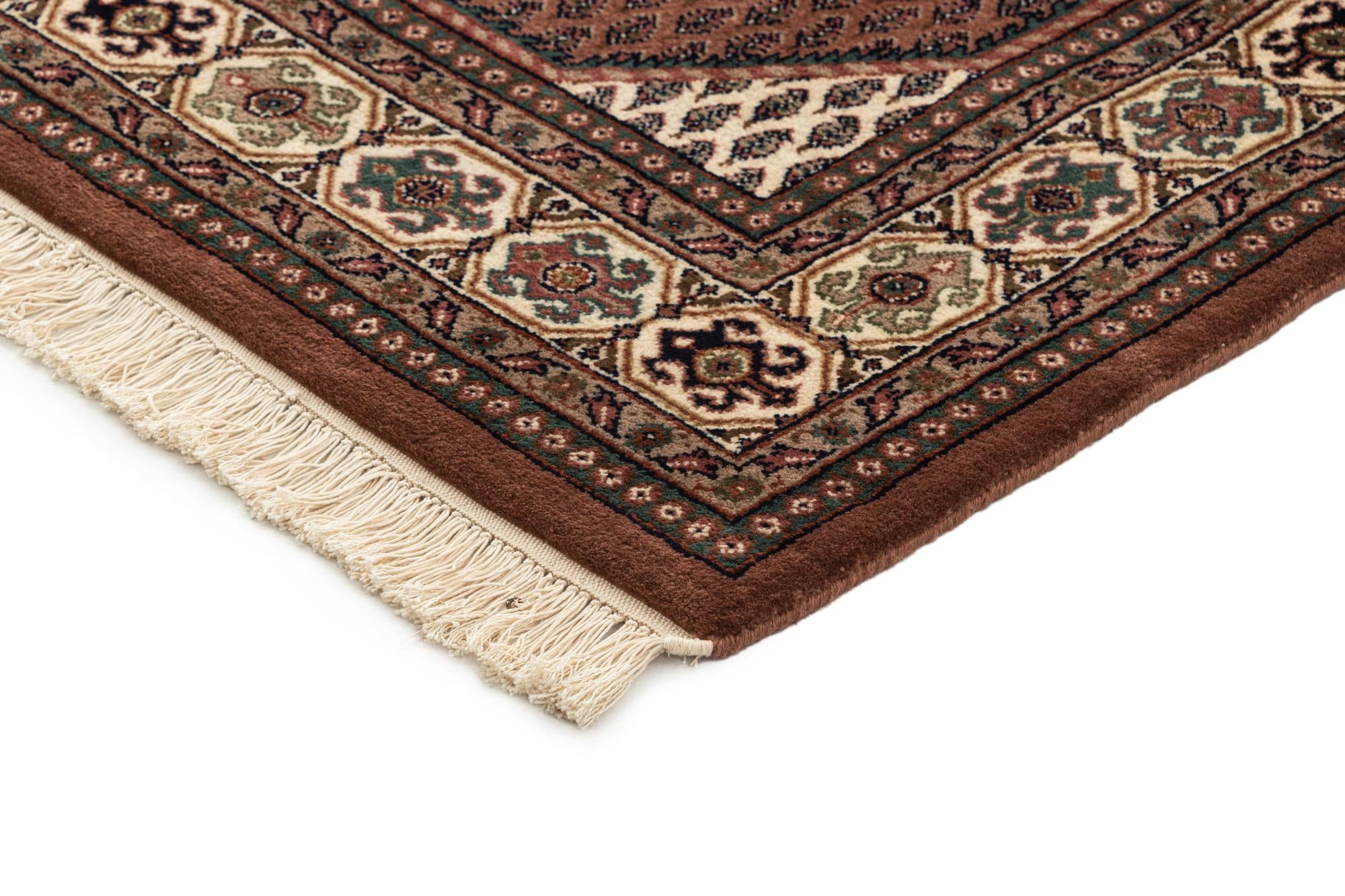 4' x 5' 8 Hand Knotted Mir Wool Rug