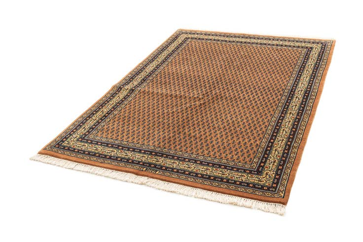 Detail image of 4' 7 x 6' 7 Mir Rug
