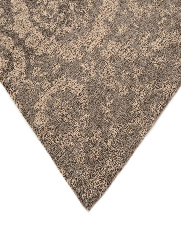 Detail image of 7' 7 x 9' 11 Hand Knotted Modern Himalaya Wool Rug