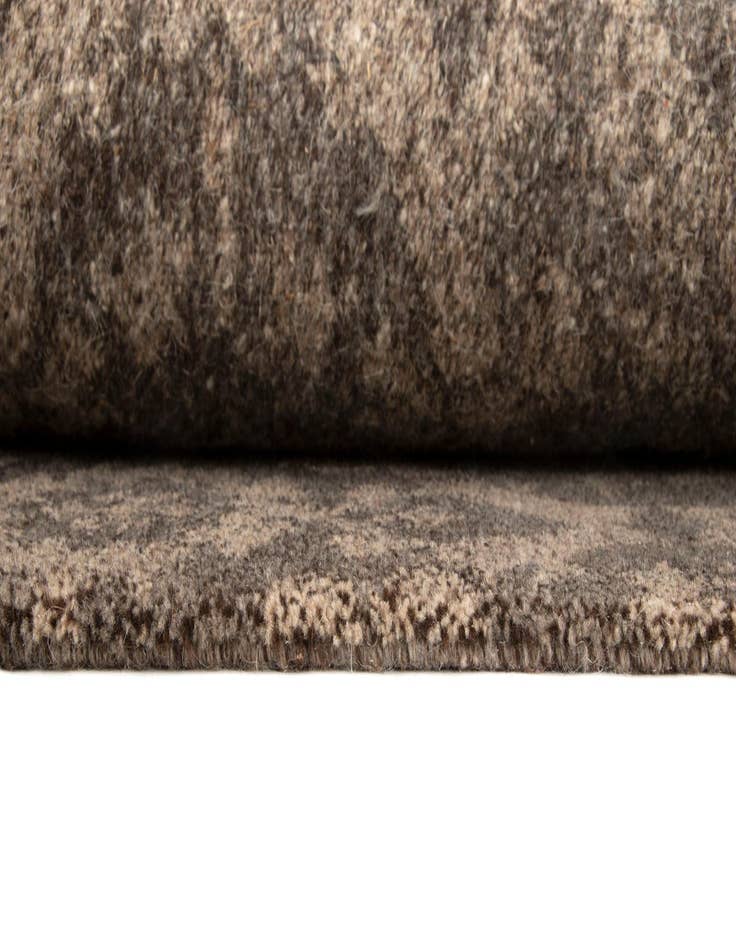 Detail image of 7' 7 x 9' 11 Hand Knotted Modern Himalaya Wool Rug