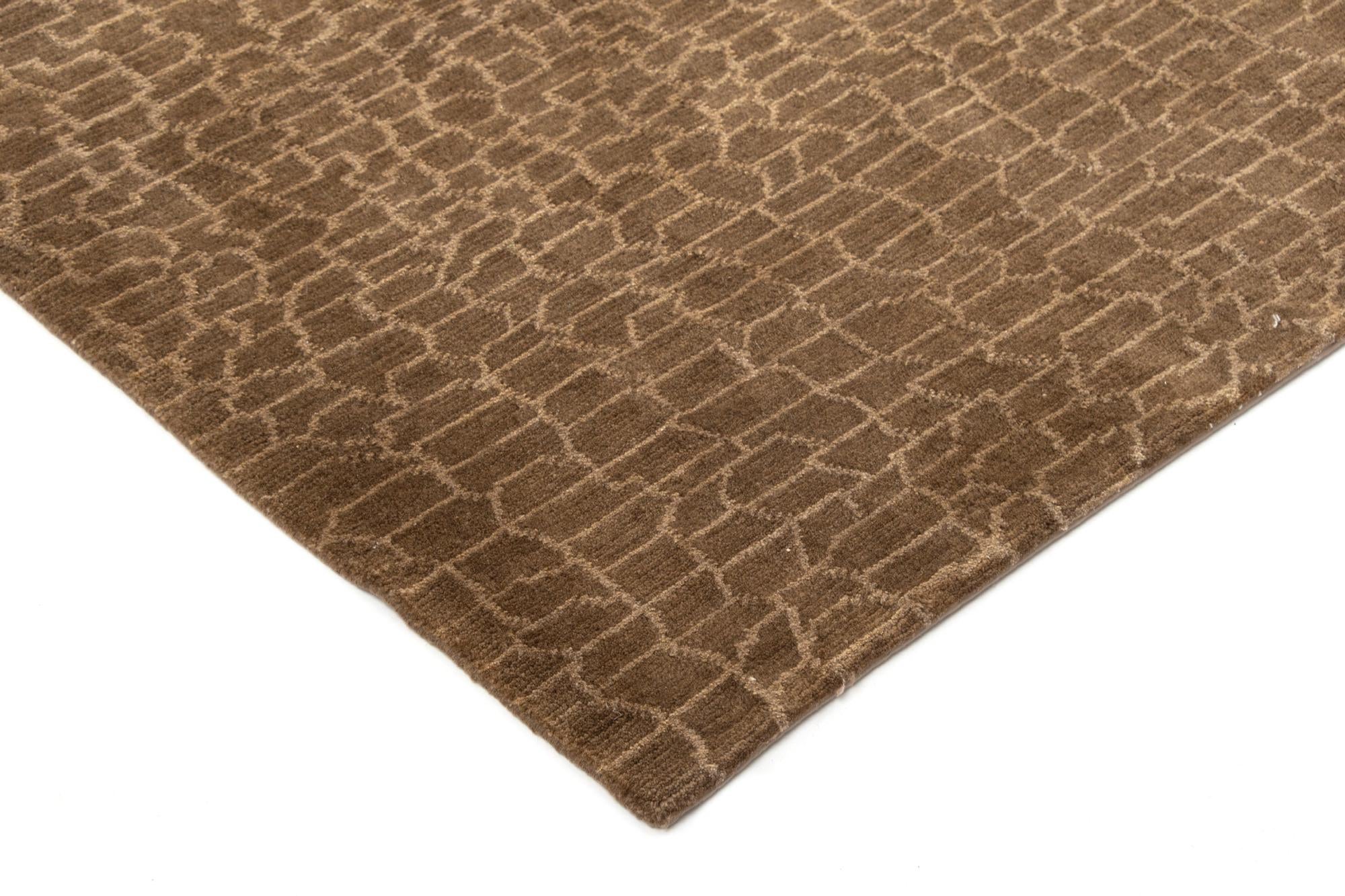 10' x 13' 7 Modern Nehmo Wool Rug