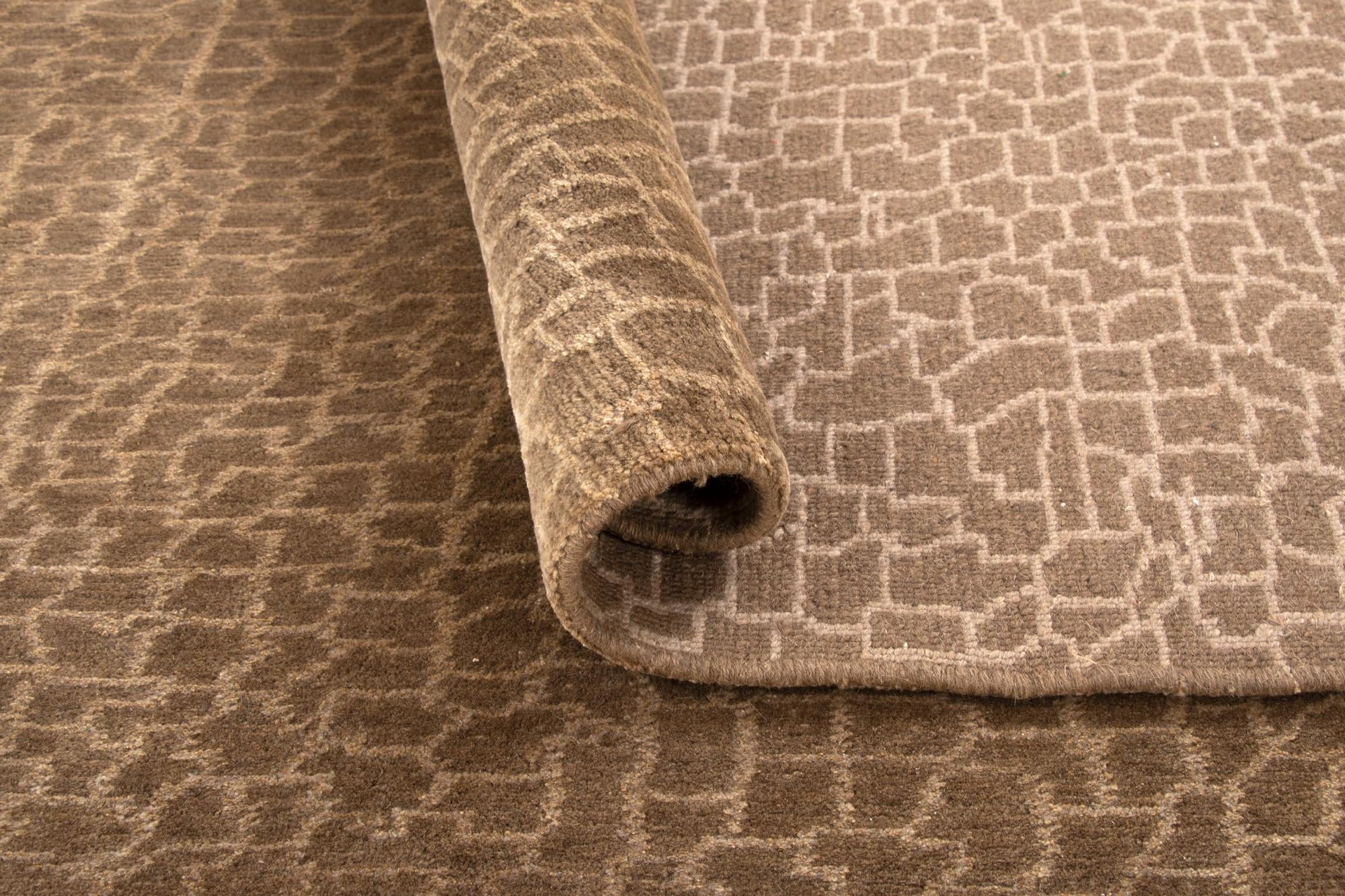 10' x 13' 7 Modern Nehmo Wool Rug