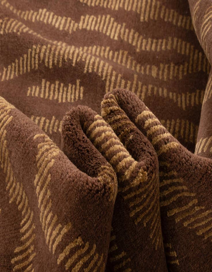 Detail image of 7' 7 x 9' 9  Hand Knotted Modern Nehmo Rug