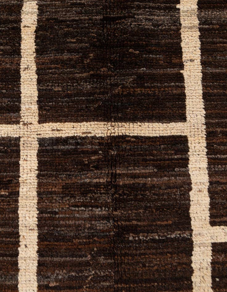 Detail image of 5' 9 x 7' 9  Hand Knotted Modern Ziegler Wool Rug