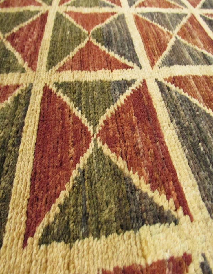 Detail image of 4' 11 x 6' 6  Hand Knotted Modern Ziegler Oriental Rug