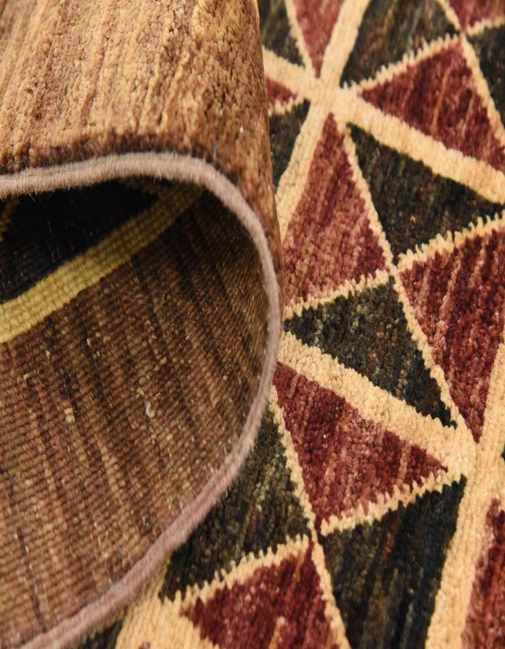 Detail image of 4' 11 x 6' 6  Hand Knotted Modern Ziegler Oriental Rug